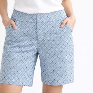 JAG jeans classic fit Bermuda pull on 5 pocket shorts white blue navy floral 4